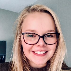 Meet your Posher, Jenn